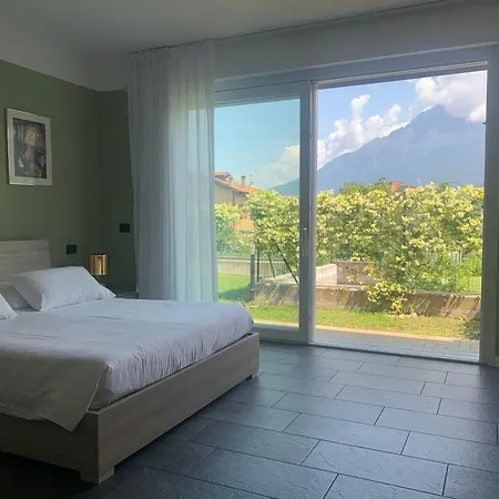 Casa Verde, Dongo, Di * Dongo