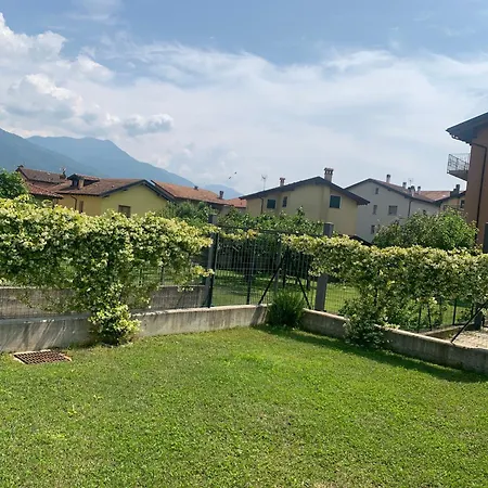 Casa Verde, Dongo, Di Ferienhaus *