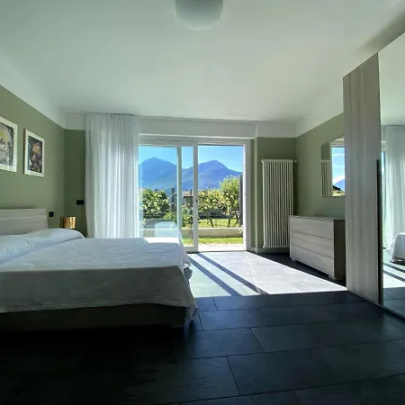 Casa Verde, Dongo, Di *