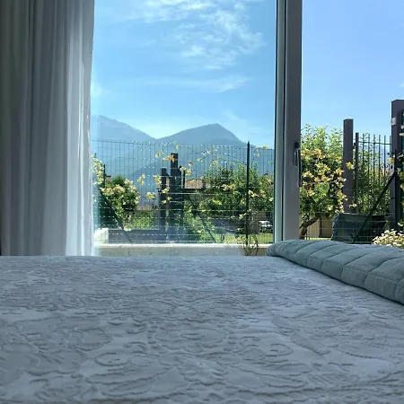 Casa Verde, Dongo, Di Dongo