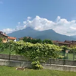 Casa Verde, Dongo, Di * دونغو